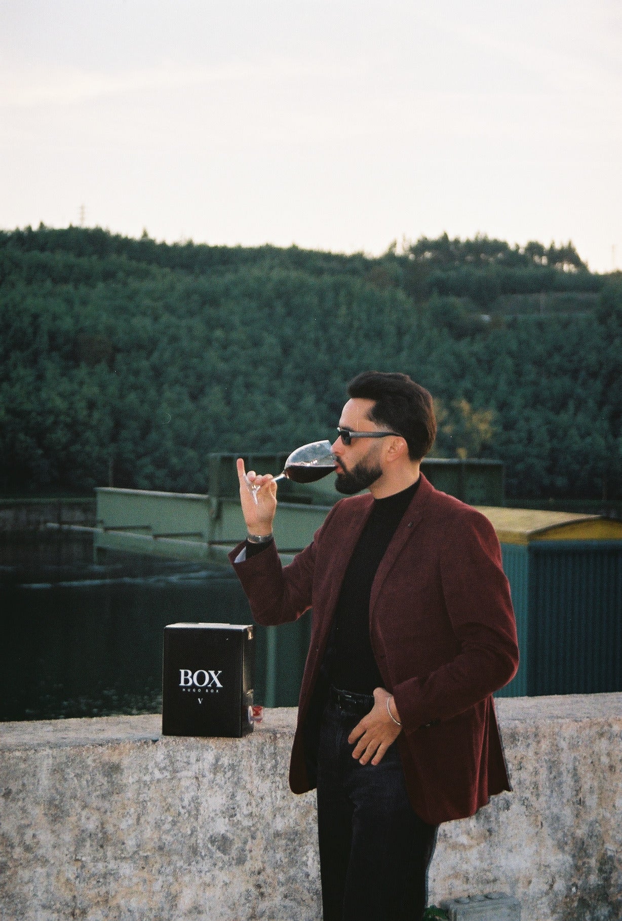 HUGO BOX V (Vinho tinto em box)
