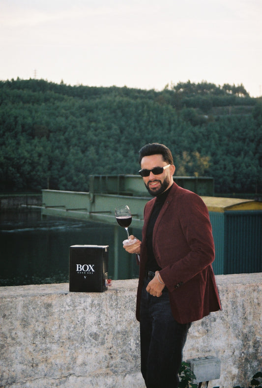 HUGO BOX V (Vinho tinto em box)
